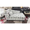Image 1 : PATTERNED FABRIC CHAISE LOUNGER