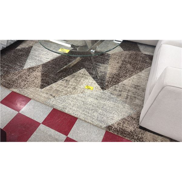 PATTERNED AREA RUG