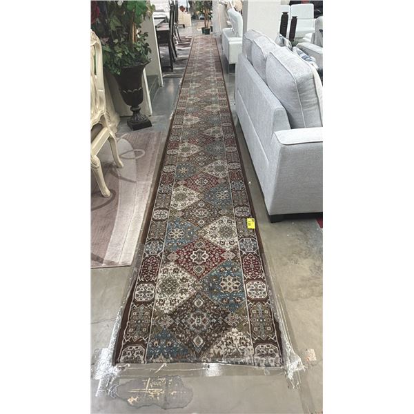 PATTERNED FLOOR RUNNER