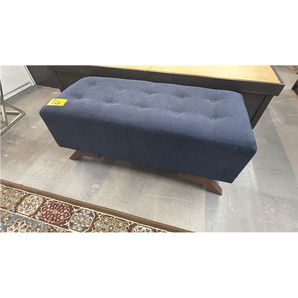 TUFTED FABRIC BENCH