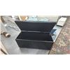 Image 2 : TUFTED LEATHER BENCH WITH STORAGE