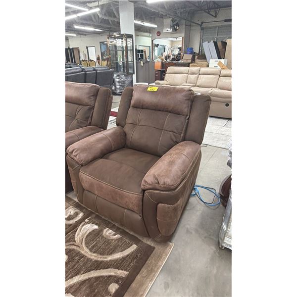 FABRIC RECLINER