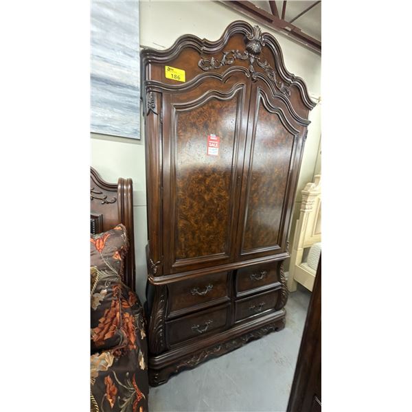 2-DOOR 4-DRAWER WARDROBE