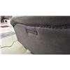 Image 4 : 2-PC LEATHER SOFA SET INCLUDING; ELECTRIC RECLINING THEATER STYLE SECTIONAL SOFA & ELECTRIC