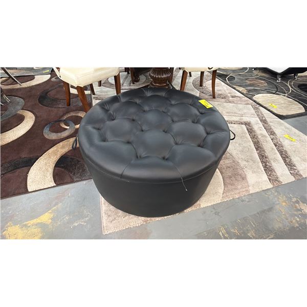 ROUND TUFTED LEATHER STORAGE OTTOMAN WITH 4 PIE CHAIR CONTENTS