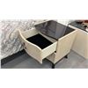 Image 4 : 3-PC BEDROOM SUITE INCLUDING; QUEEN SIZE BED WITH SLEEPERA MATTRESS & BEDDING & (2) NIGHT STANDS