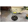 Image 1 : MODERN ROUND CHROME GLASS TOP END TABLE