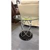 Image 2 : MODERN ROUND CHROME GLASS TOP END TABLE