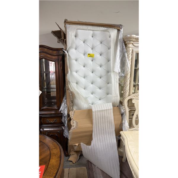 TUFTED LEATHER SOFA IN BOX (MAY BE MISSING PARTS & PIECES)