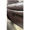 Image 2 : LEATHER ELECTRIC RECLINER