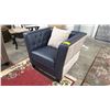 Image 1 : MODERN TUFTED FABRIC LOUNGE CHAIR WITH THROW PILLOW