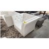 Image 2 : STUDDED BUTTON BACK LEATHER LOUNGE CHAIR