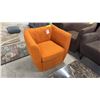Image 1 : FABRIC LOUNGE CHAIR