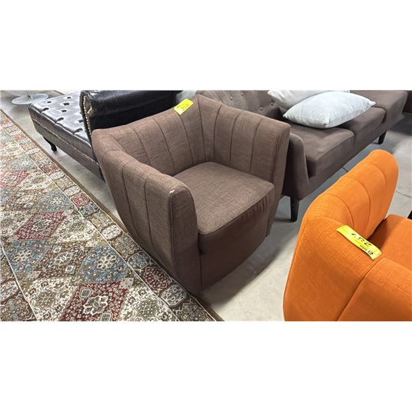 FABRIC LOUNGE CHAIR