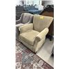 Image 1 : FABRIC LOUNGE CHAIR