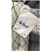 Image 2 : BEST HOME FURNISHINGS PATTERNED FABRIC LOUNGE CHAIR