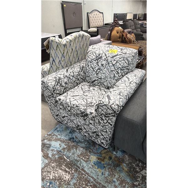 PATTERNED FABRIC LOUNGE CHAIR