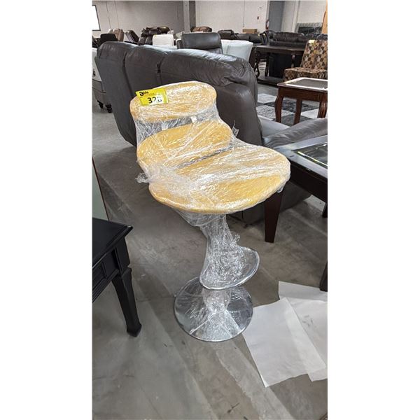 CHROME BASE ADJUSTABLE BAR CHAIR