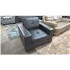 Image 1 : LEATHER LOUNGE CHAIR