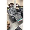 Image 2 : LEATHER RECLINER