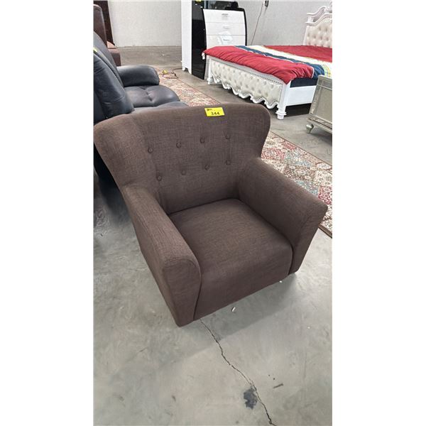 FABRIC LOUNGE CHAIR