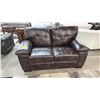 Image 1 : LEATHER LOVESEAT