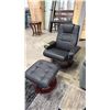 Image 2 : WOOD & LEATHER LOUNGE CHAIR WITH OTTOMAN