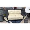 Image 1 : LEATHER LOVESEAT