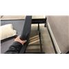 Image 4 : QUEEN SIZE ELECTRIC ADJUSTABLE BED