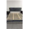 Image 1 : KING SIZE BED