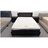 Image 1 : 3-PC BEDROOM SUITE INCLUDING; QUEEN SIZE BED WITH MATTRESS & (2) NIGHT STANDS
