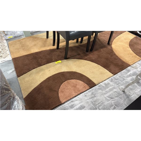 PATTERNED AREA RUG