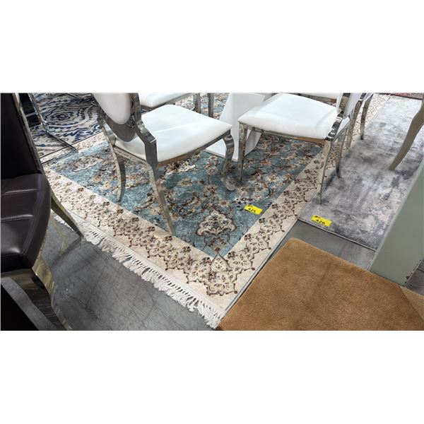 PATTERNED AREA RUG