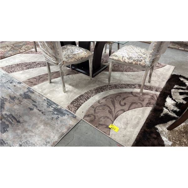 PATTERNED AREA RUG