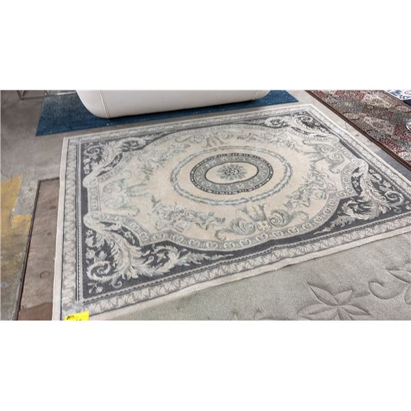 PATTERNED AREA RUG