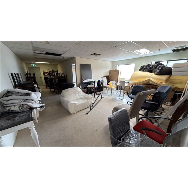 CONTENTS OF ROOM INCLUDING; LOUNGE CHAIR, DINING CHAIRS, TABLES & MORE *MUST TAKE ALL IN PHOTOS*