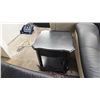 Image 2 : PAIR OF 1 DRAWER NIGHT STANDS