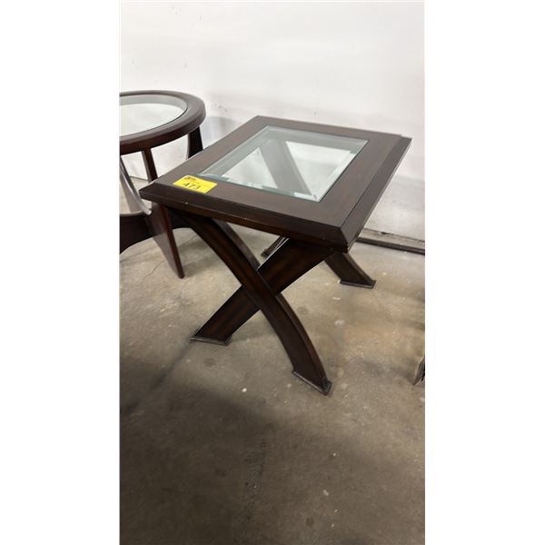 MODERN WOOD & IN-LAID GLASS END TABLE