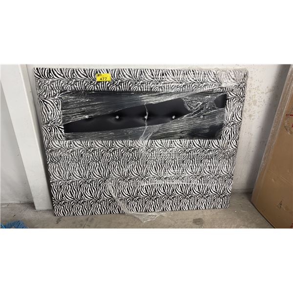 PATTERNED HEADBOARD