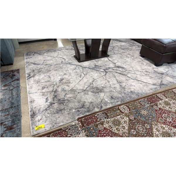 PATTERNED AREA RUG