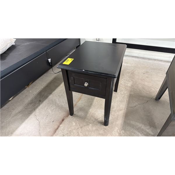 1 DRAWER NIGHT STAND