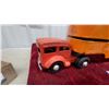 Image 2 : Lincoln Vintage Pressed Steel Toy Moving Van Truck - Allied/Peterson's Moving & Storage 21" Long