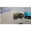 Image 7 : Lot of 5 Vintage Toy Vehicles: Nylint Grand Prix Special Race Car, #98 Formula Racer Schuco and