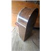 Image 8 : Wurlitzer Jukebox with Stained Glass Panel and Chrome Accents Modle 1050