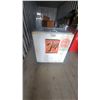 Image 1 : Ideal 7UP Vintage Chest-Style Soda Vending Machine Cooler 35 x 30 x 26"