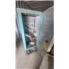 Image 7 : Vintage Upright 7UP "You Like It, It Likes You" Vending Machine