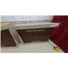 Image 3 : 2x Wurlitzer Stereo External Speaker Pair with Brown Grille Cloth Vintage
