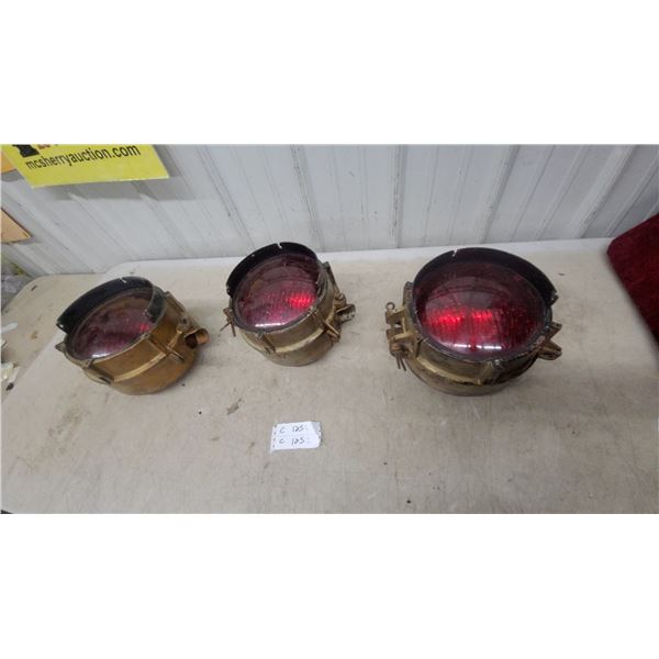Railroad 3x Flashing Lights Signal