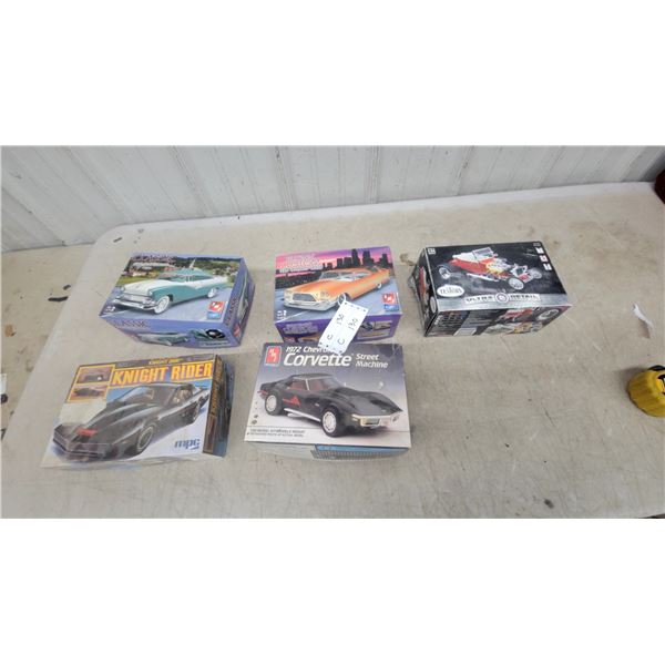 AMT Knight Rider, 1956 Ford Victoria, 1972 Corvette, 1957 Chrysler 300C Model Kits 5x