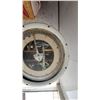 Image 4 : Vintage Canadian Toledo Coin-Operated Porcelain Floor Scale